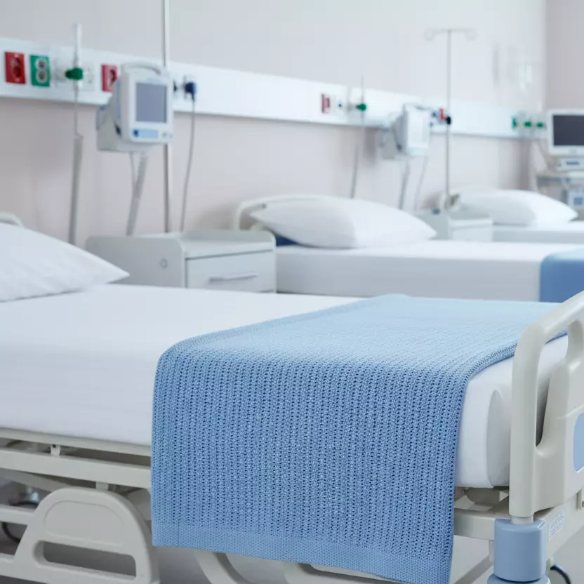 Hospital Cellular Blankets - Beds & Pillows